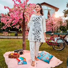 Milano Women Floral Printed Kurta Set